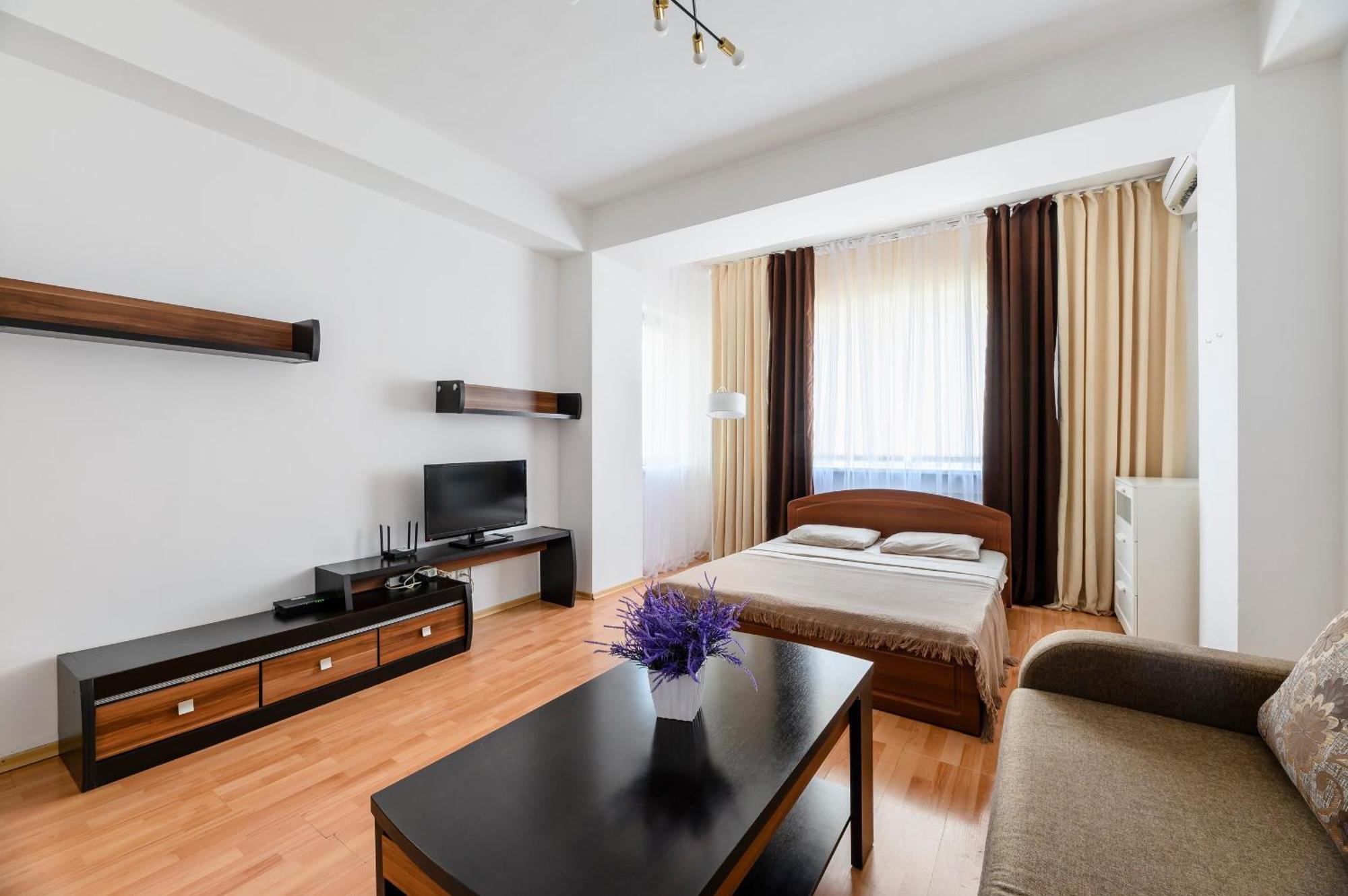 428 Lighthouse Apartments - Traveler'S Choice Alma-Ata Exteriör bild
